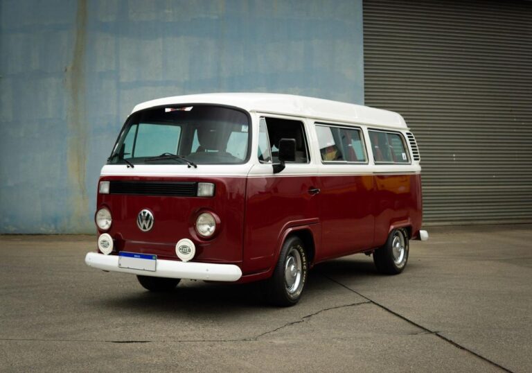 B525 – VW KOMBI CARAT 1999