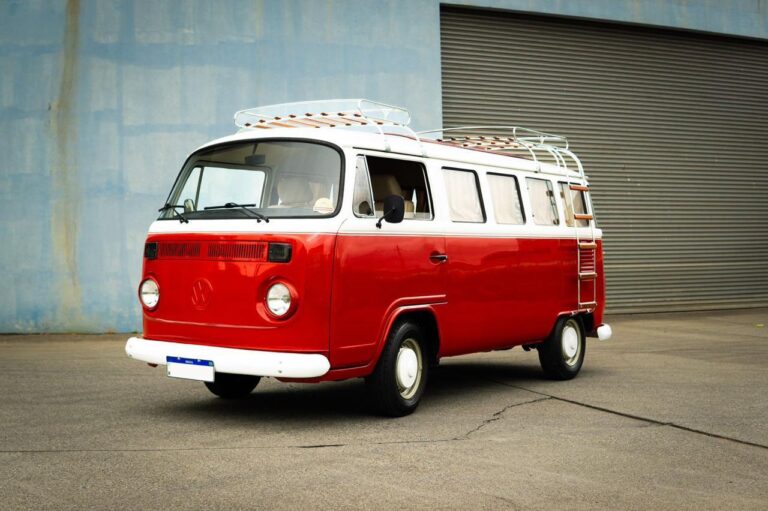 B529 – VW KOMBI 1995