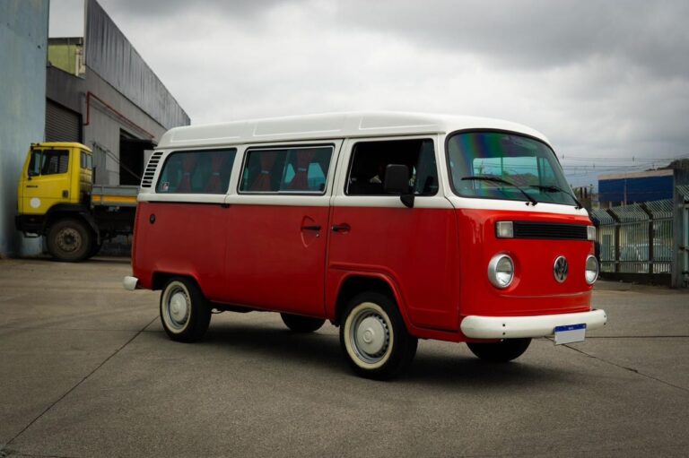 B532 – VW KOMBI 2002