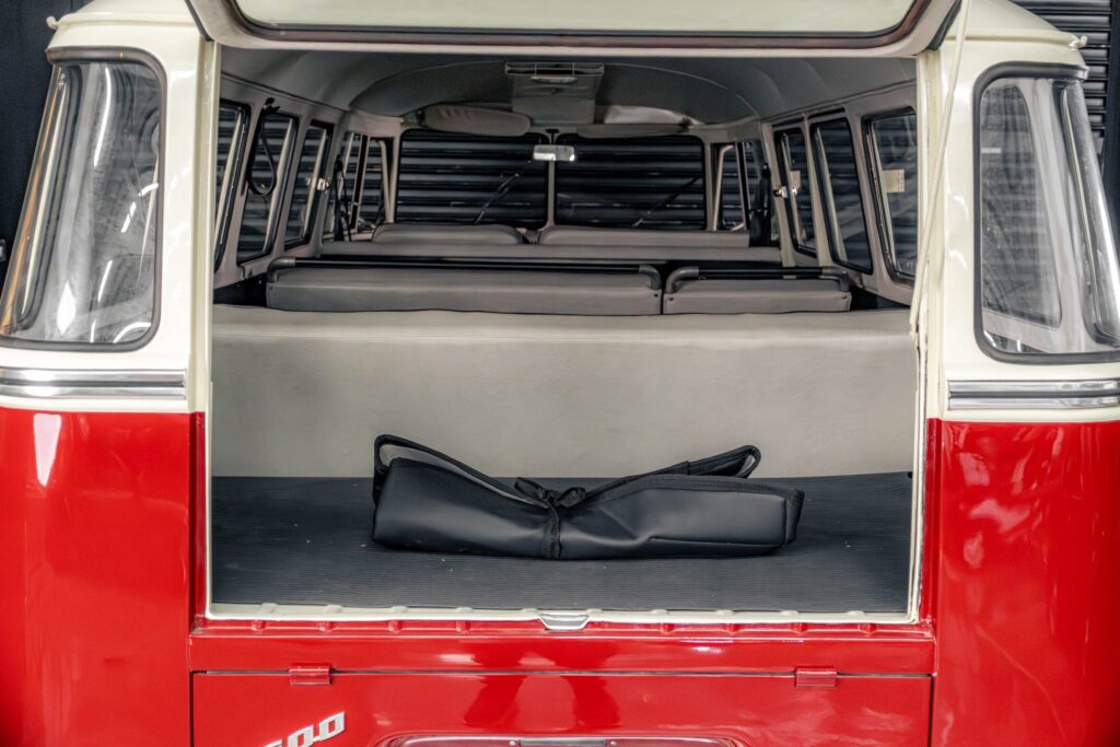 1971 volkswgen kombi luxo venda compra the garage for sale 39 20 2400x1600