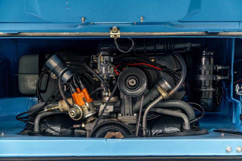 1975 volkswagen kombi 6portas venda compra the garage for sale 32 2400x1600