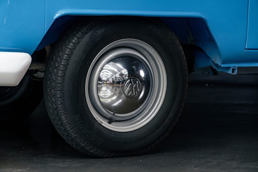 1975 volkswagen kombi 6portas venda compra the garage for sale 39 2400x1600