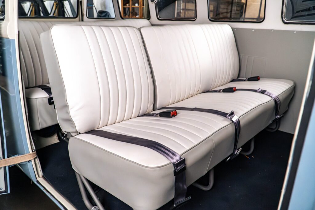 1975 volkswagen kombi corujinha venda compra the garage for sale 17 2400x1600