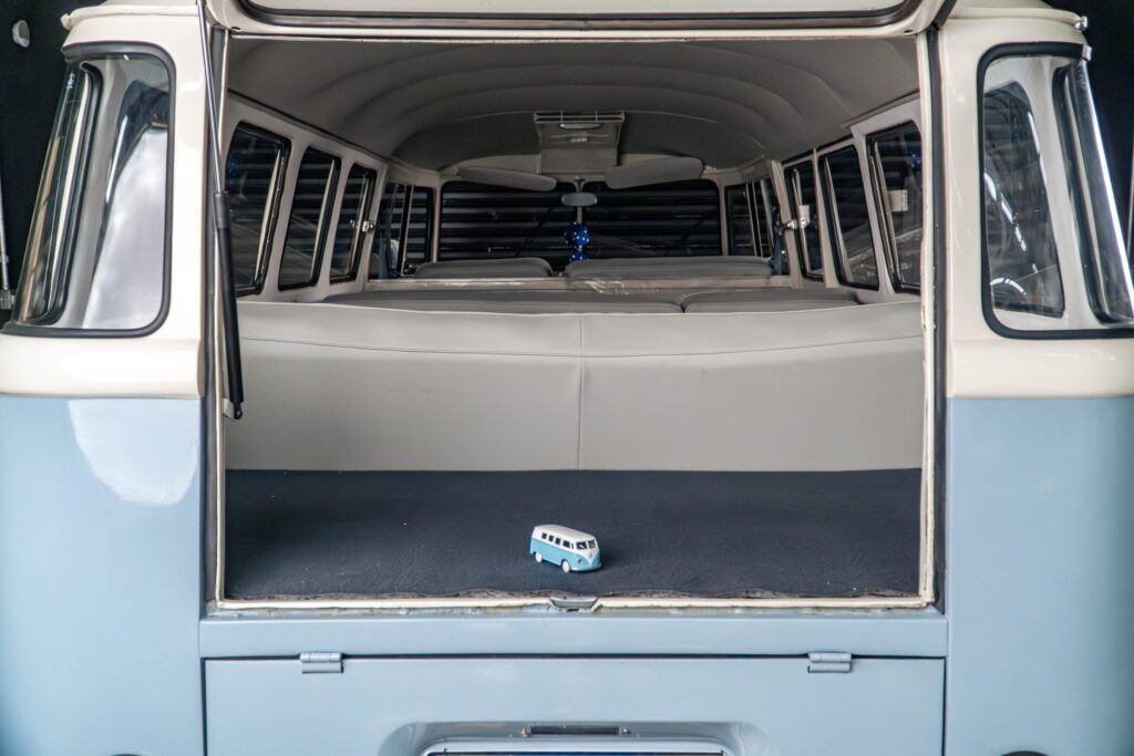 1975 volkswagen kombi corujinha venda compra the garage for sale 21 2400x1600
