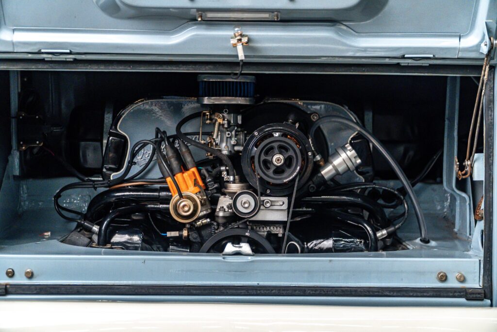 1975 volkswagen kombi corujinha venda compra the garage for sale 22 2400x1600