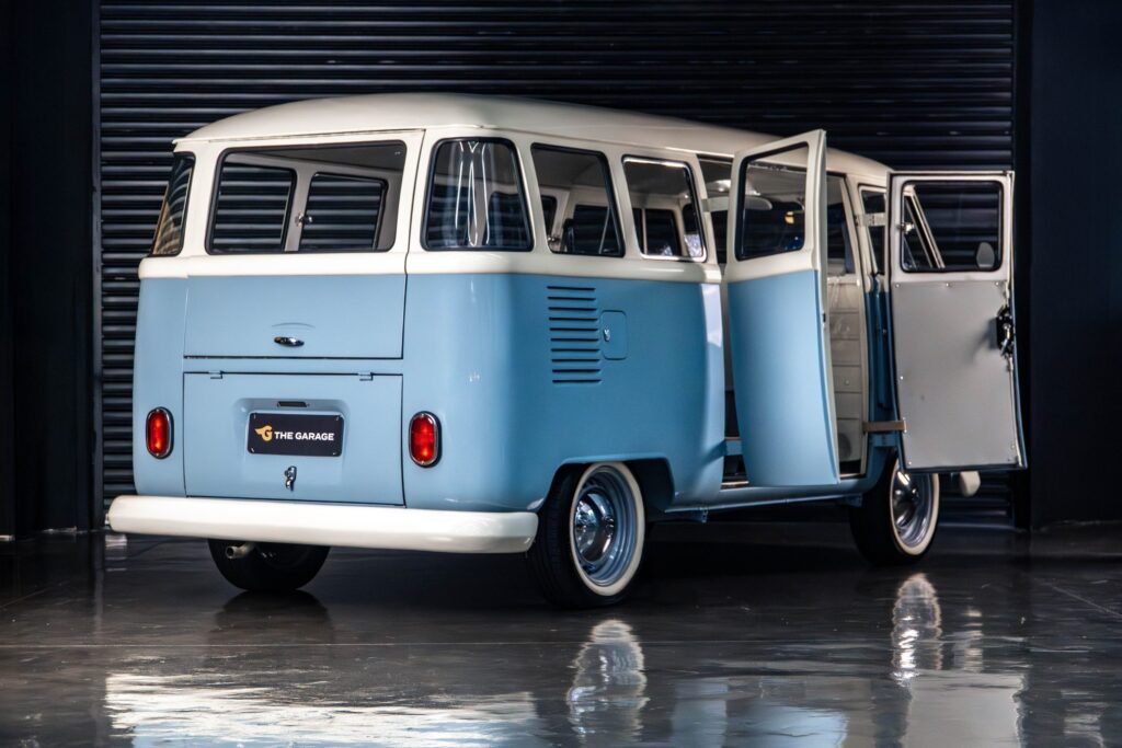 1975 volkswagen kombi corujinha venda compra the garage for sale 30 2400x1600