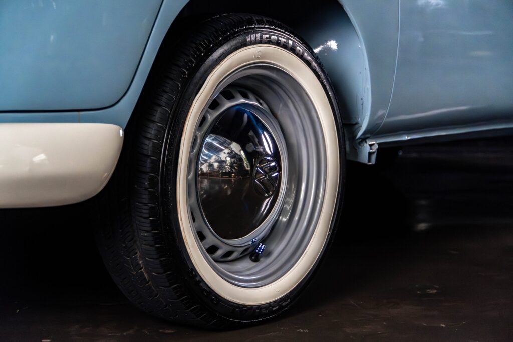 1975 volkswagen kombi corujinha venda compra the garage for sale 35 2400x1600