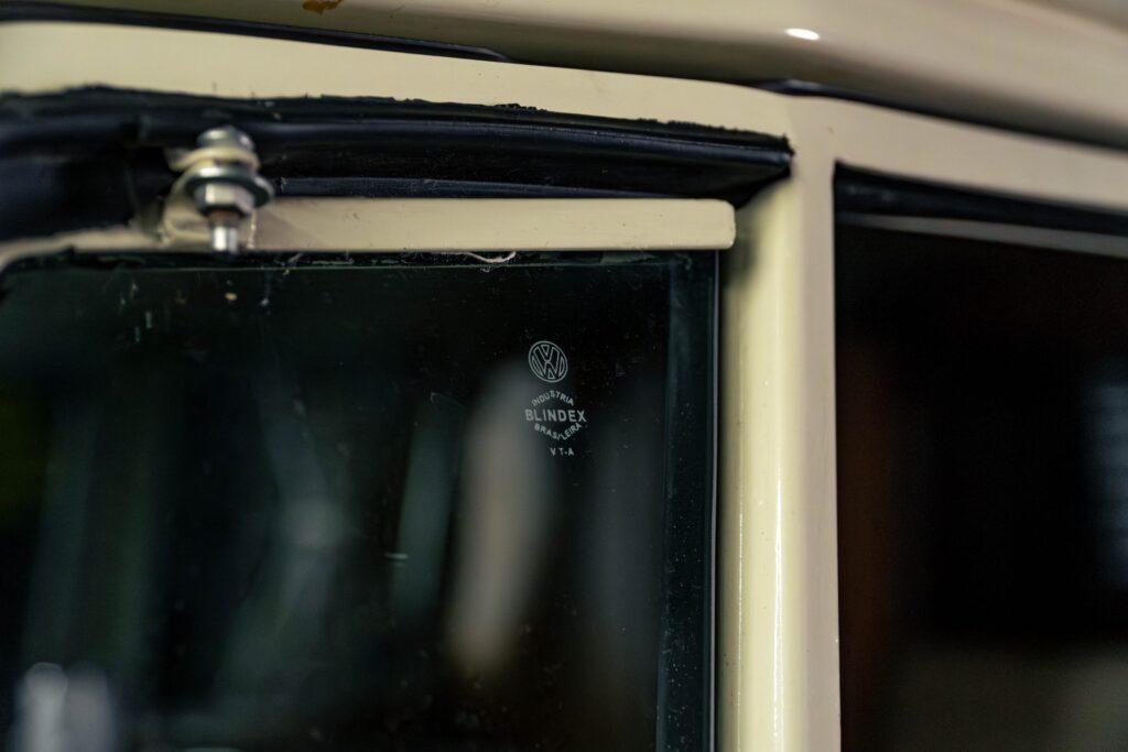 1973 volkswagen kombi camber venda compra the garage for sal (26)