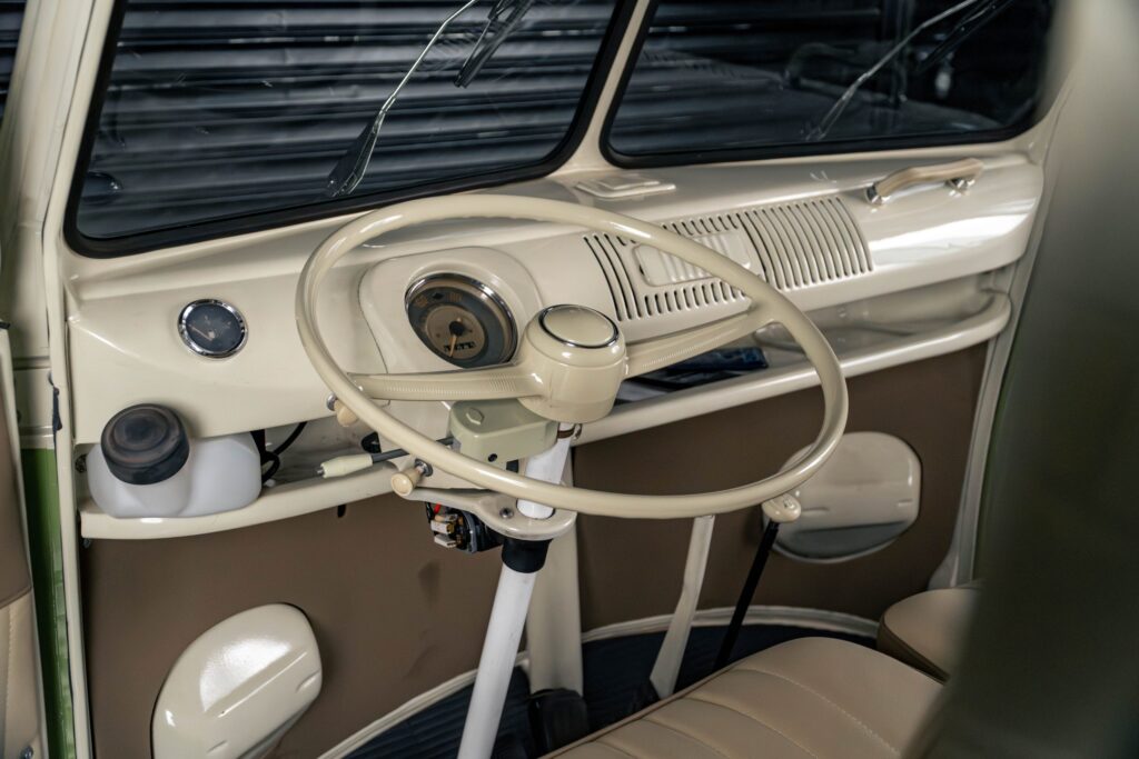 1973 volkswagen kombi camber venda compra the garage for sal (31)