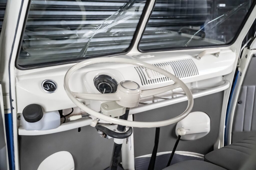 1975 volkswagen kombi camper venda compra the garage for sal (16)