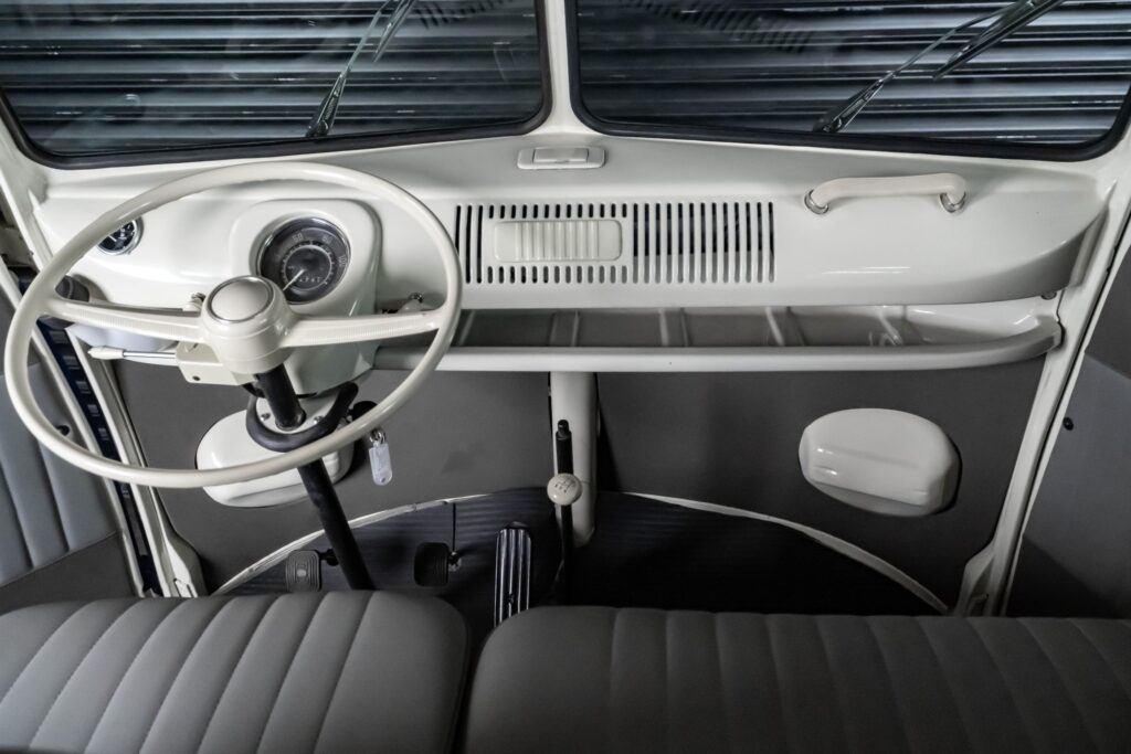 1975 volkswagen kombi camper venda compra the garage for sal (6)