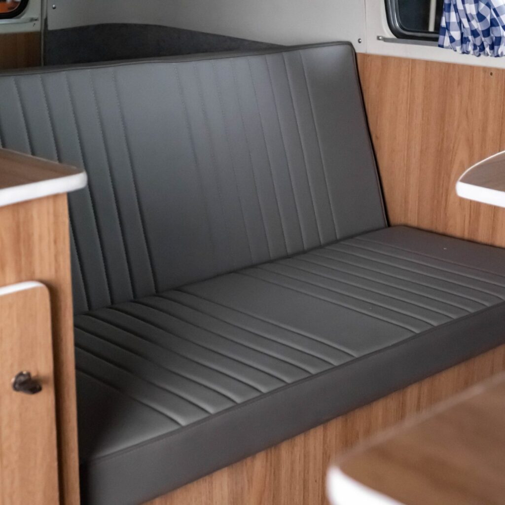 1975 volkswagen kombi camper venda compra the garage for sal (7)