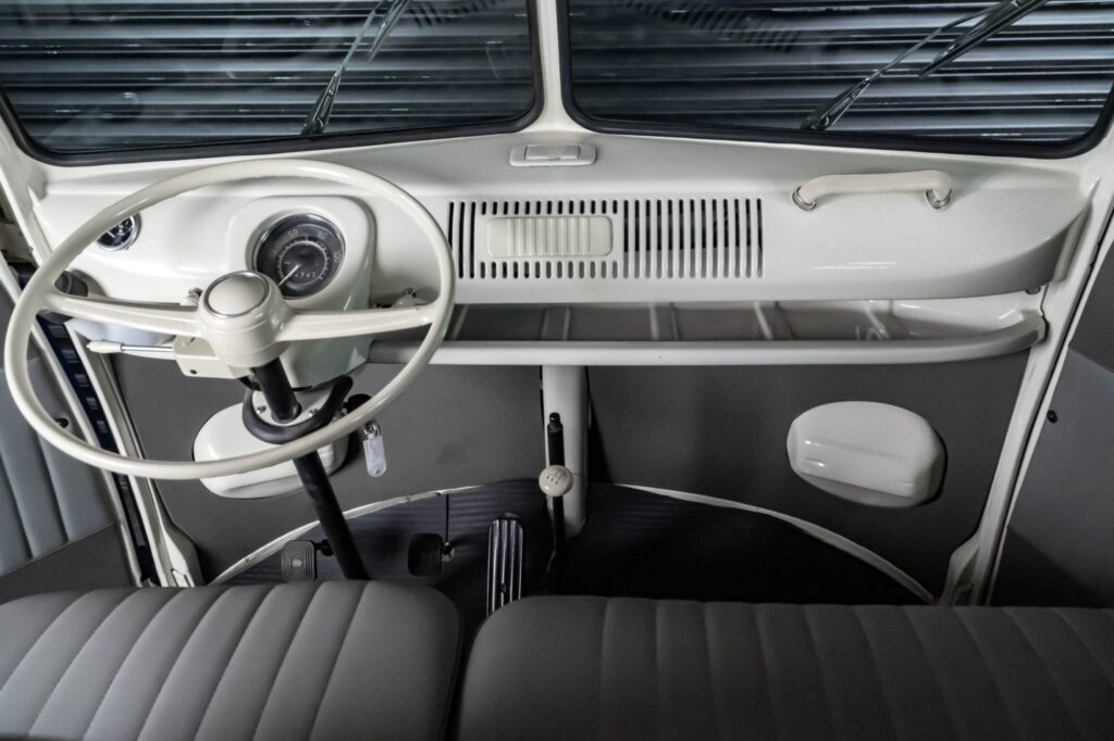 1975 volkswagen kombi camper venda compra the garage for sal (99)