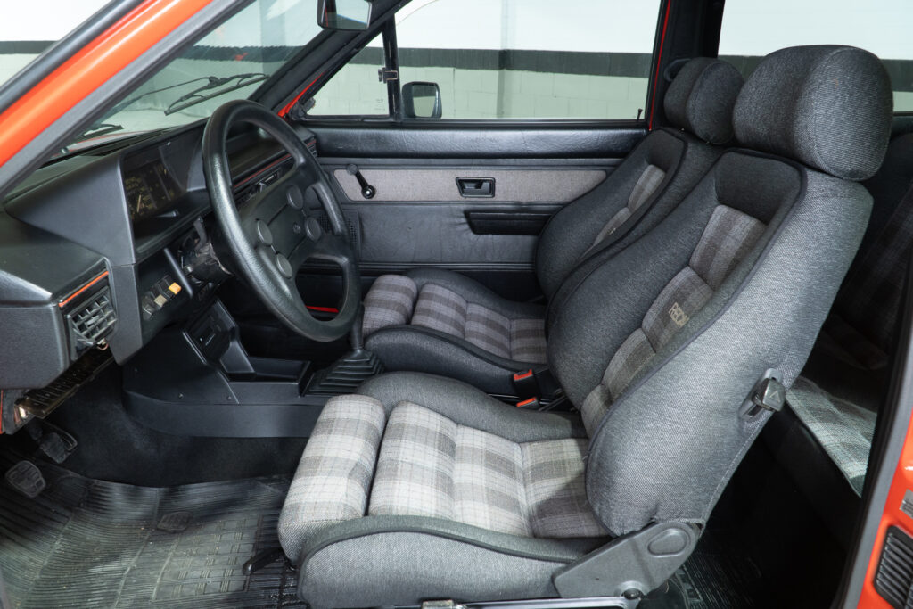 1986 Volkswagen Gol GT 1 8 venda compra the garage for sale (11)