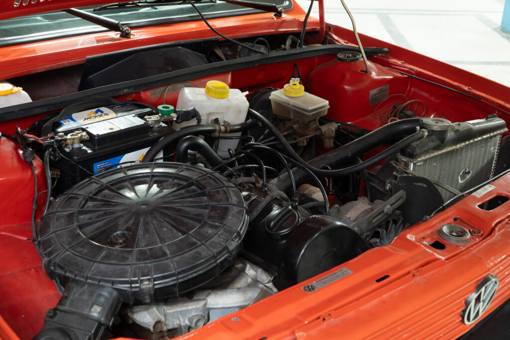 1986 Volkswagen Gol GT 1 8 venda compra the garage for sale (18)